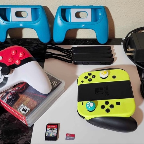 Nintendo Switch Bundle - Picture 2 of 7